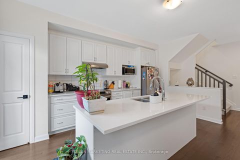 Photo 13 at 925 Athenry Court, Nepean (Half Moon Bay), Ottawa