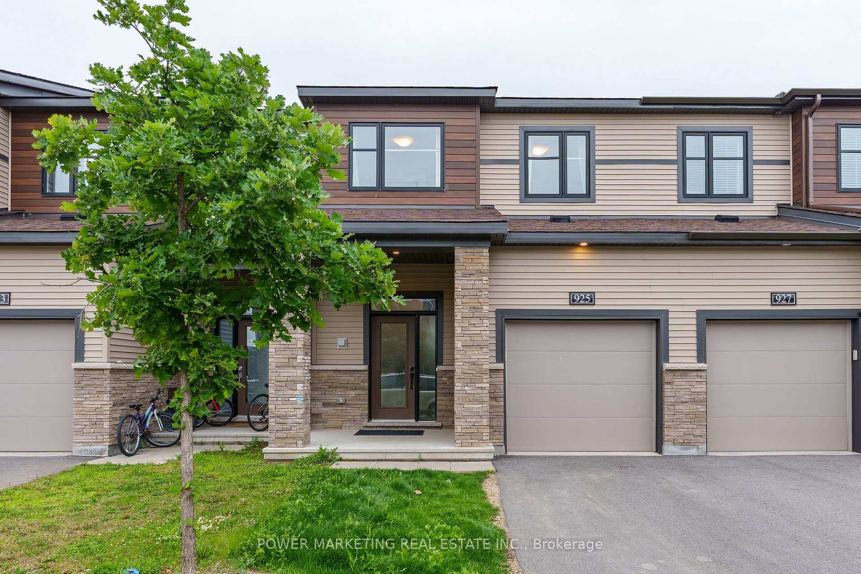 925 Athenry Court, Nepean (Half Moon Bay), Ottawa 