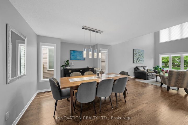 Photo 5 at 11 Bracewood Way, Nepean (Stonebridge), Ottawa