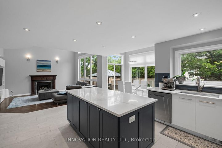 Photo 8 at 11 Bracewood Way, Nepean (Stonebridge), Ottawa