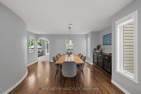 Photo 4 at 11 Bracewood Way, Nepean (Stonebridge), Ottawa