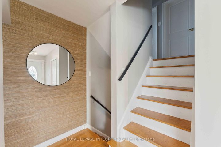 Photo 3 at 29 Pritchard Drive, Nepean (Manordale), Ottawa