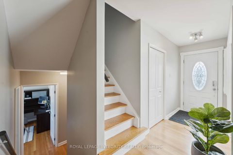 Photo 2 at 29 Pritchard Drive, Nepean (Manordale), Ottawa