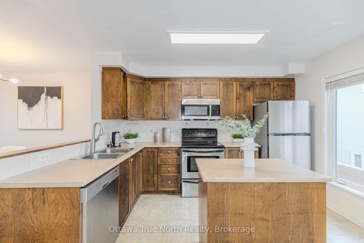 Photo 9 at 9 - 276 Keltie Private, Nepean (Longfields), Ottawa