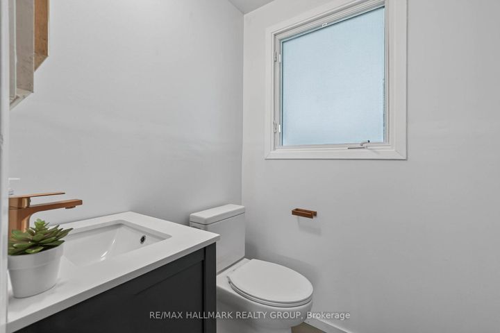 Photo 17 at 1038 Arnot Road, Nepean (Courtland Park), Ottawa