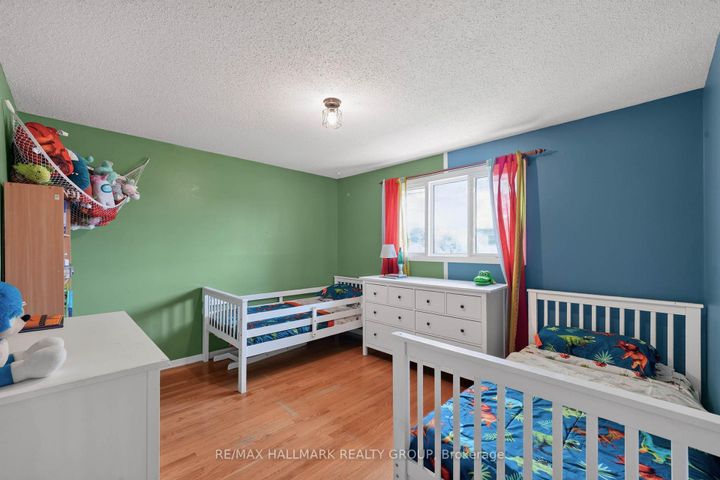 Photo 23 at 1038 Arnot Road, Nepean (Courtland Park), Ottawa