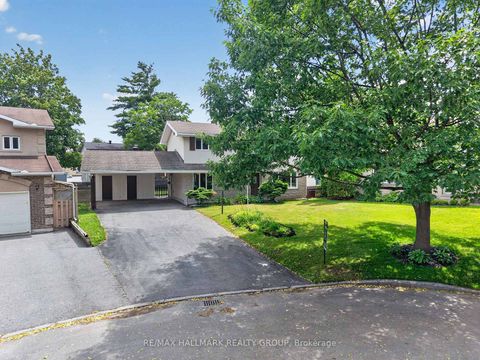 Photo 1 at 1038 Arnot Road, Nepean (Courtland Park), Ottawa