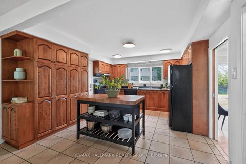 Photo 11 at 1038 Arnot Road, Nepean (Courtland Park), Ottawa