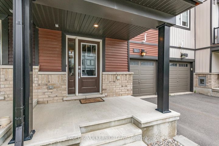 Photo 2 at 517 Galmoy Way, Nepean (Half Moon Bay), Ottawa