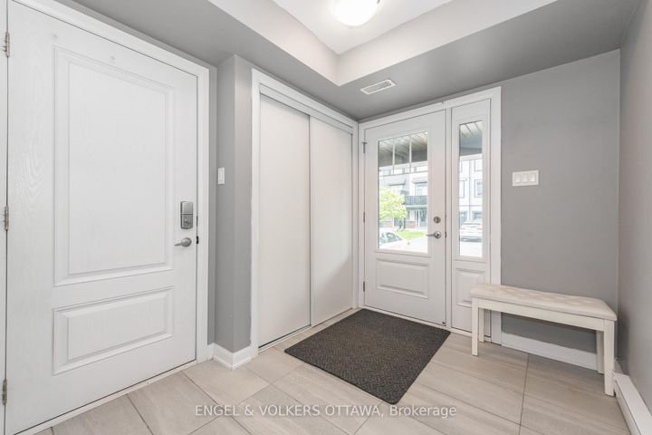Photo 3 at 517 Galmoy Way, Nepean (Half Moon Bay), Ottawa