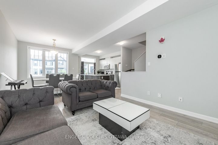 Photo 9 at 517 Galmoy Way, Nepean (Half Moon Bay), Ottawa