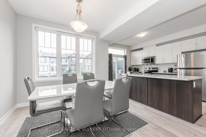 Photo 11 at 517 Galmoy Way, Nepean (Half Moon Bay), Ottawa