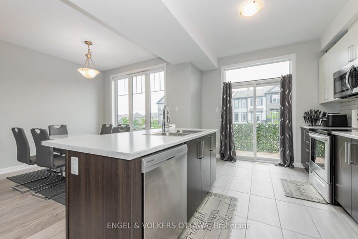 Photo 16 at 517 Galmoy Way, Nepean (Half Moon Bay), Ottawa