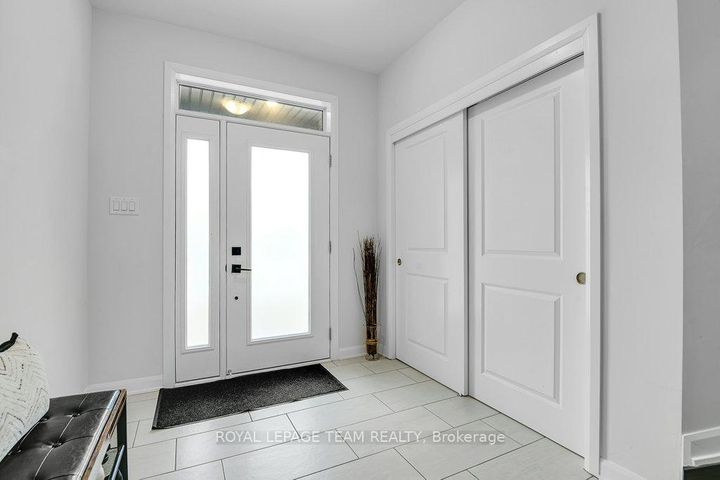 Photo 2 at 784 Cappamore Drive, Nepean (Half Moon Bay), Ottawa