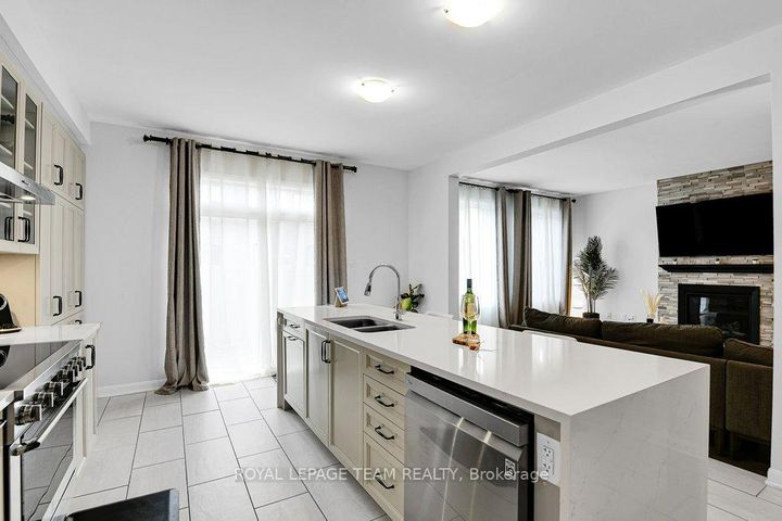 Photo 9 at 784 Cappamore Drive, Nepean (Half Moon Bay), Ottawa