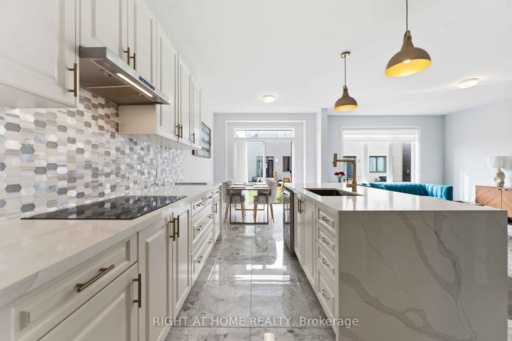 Photo 14 at 105 Alamo Street, Nepean (Half Moon Bay), Ottawa