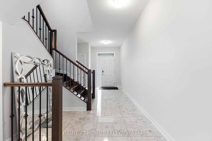 Photo 18 at 105 Alamo Street, Nepean (Half Moon Bay), Ottawa