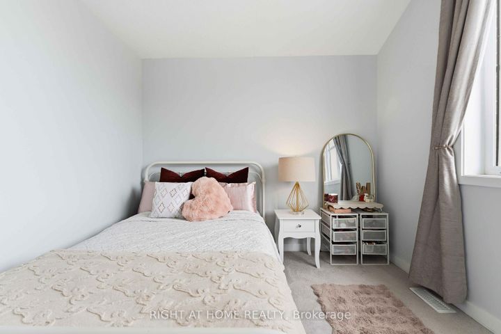 Photo 34 at 105 Alamo Street, Nepean (Half Moon Bay), Ottawa