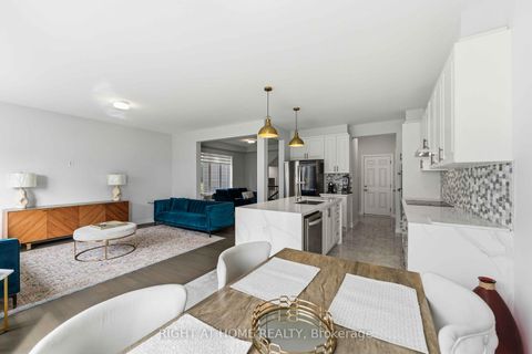 Photo 11 at 105 Alamo Street, Nepean (Half Moon Bay), Ottawa