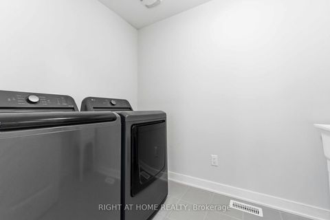 Photo 29 at 105 Alamo Street, Nepean (Half Moon Bay), Ottawa