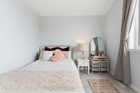 Photo 34 at 105 Alamo Street, Nepean (Half Moon Bay), Ottawa