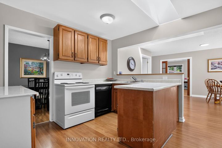 Photo 10 at 13 Dorland Crescent, Nepean (Lynwood Village), Ottawa