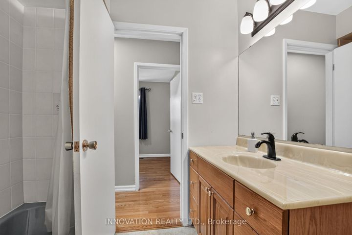 Photo 27 at 13 Dorland Crescent, Nepean (Lynwood Village), Ottawa