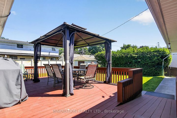 Photo 34 at 13 Dorland Crescent, Nepean (Lynwood Village), Ottawa