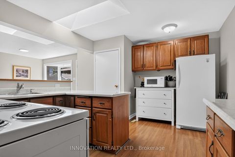 Photo 9 at 13 Dorland Crescent, Nepean (Lynwood Village), Ottawa