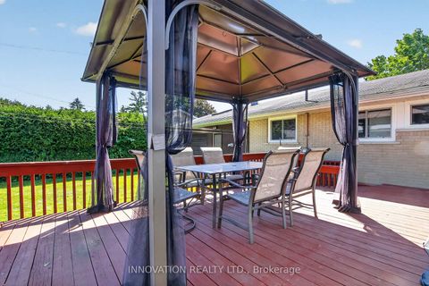 Photo 35 at 13 Dorland Crescent, Nepean (Lynwood Village), Ottawa