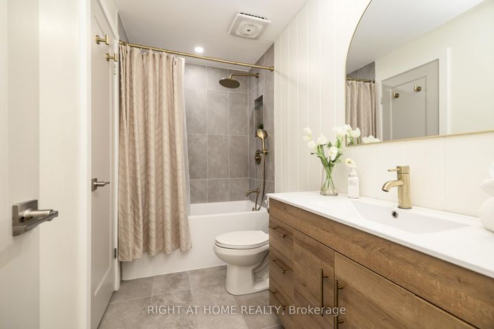 Photo 22 at 30 Berkshire Way, Nepean (Pheasant Run), Ottawa