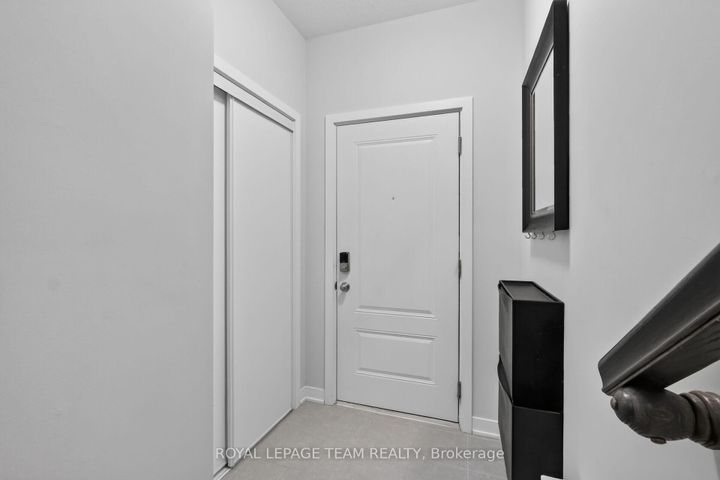 Photo 5 at 218 Parnian Private, Nepean (Half Moon Bay), Ottawa