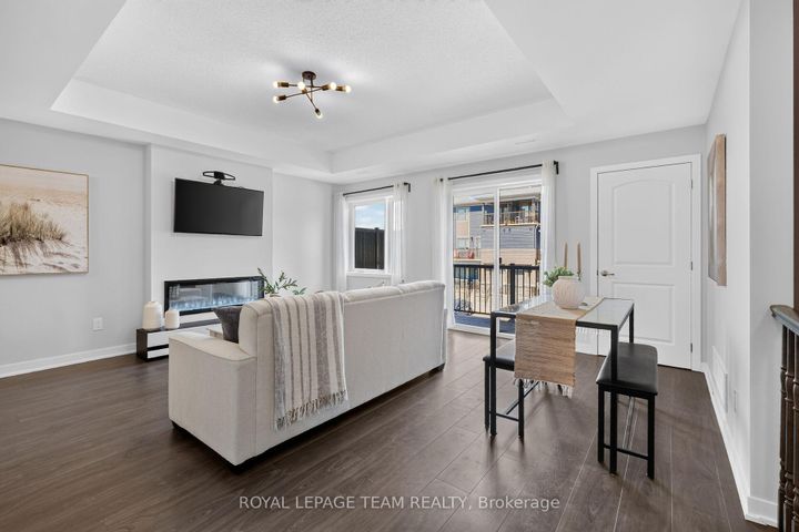 Photo 8 at 218 Parnian Private, Nepean (Half Moon Bay), Ottawa