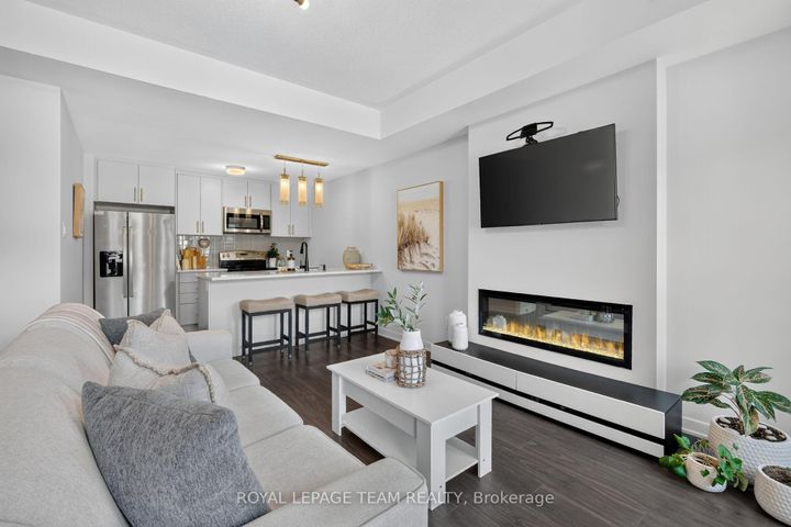 Photo 13 at 218 Parnian Private, Nepean (Half Moon Bay), Ottawa