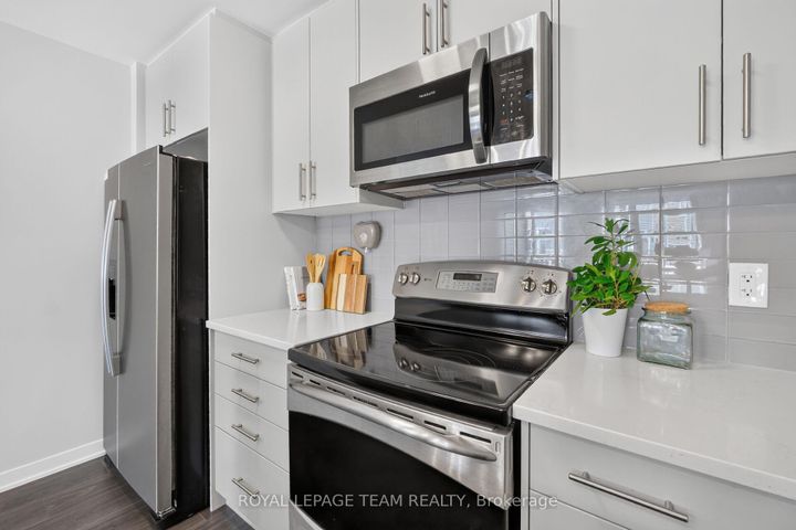 Photo 25 at 218 Parnian Private, Nepean (Half Moon Bay), Ottawa