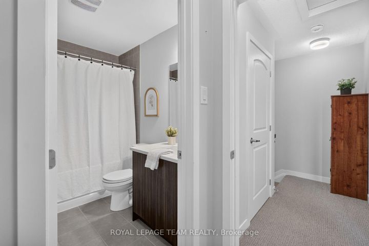 Photo 35 at 218 Parnian Private, Nepean (Half Moon Bay), Ottawa