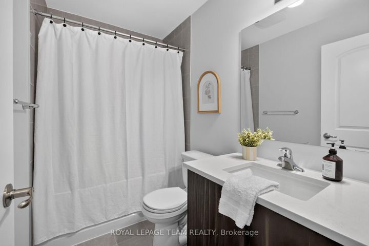 Photo 36 at 218 Parnian Private, Nepean (Half Moon Bay), Ottawa