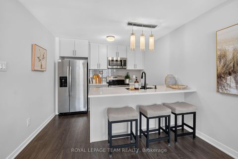 Photo 19 at 218 Parnian Private, Nepean (Half Moon Bay), Ottawa