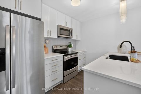 Photo 21 at 218 Parnian Private, Nepean (Half Moon Bay), Ottawa