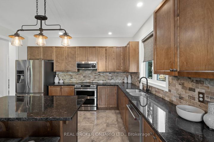Photo 12 at 2188 Sunset Cove Circle, Nepean (Half Moon Bay), Ottawa