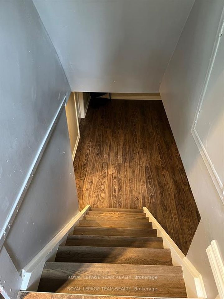 Photo 22 at 9 & 7 Tower Road, Nepean (Meadowlands/St. Claire Gardens), Ottawa