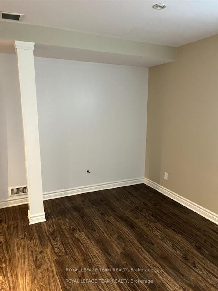 Photo 25 at 9 & 7 Tower Road, Nepean (Meadowlands/St. Claire Gardens), Ottawa
