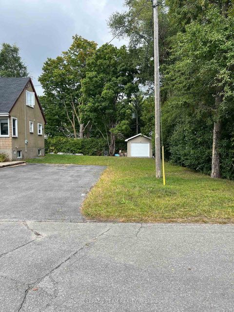 Photo 6 at 9 & 7 Tower Road, Nepean (Meadowlands/St. Claire Gardens), Ottawa