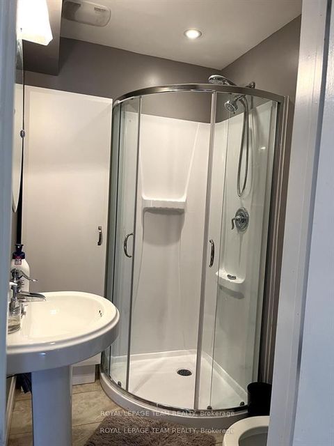 Photo 17 at 9 & 7 Tower Road, Nepean (Meadowlands/St. Claire Gardens), Ottawa