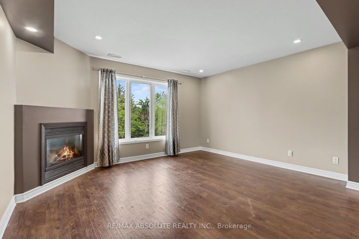 Photo 2 at 294 Cresthaven Drive, Nepean (Barrhaven East), Ottawa