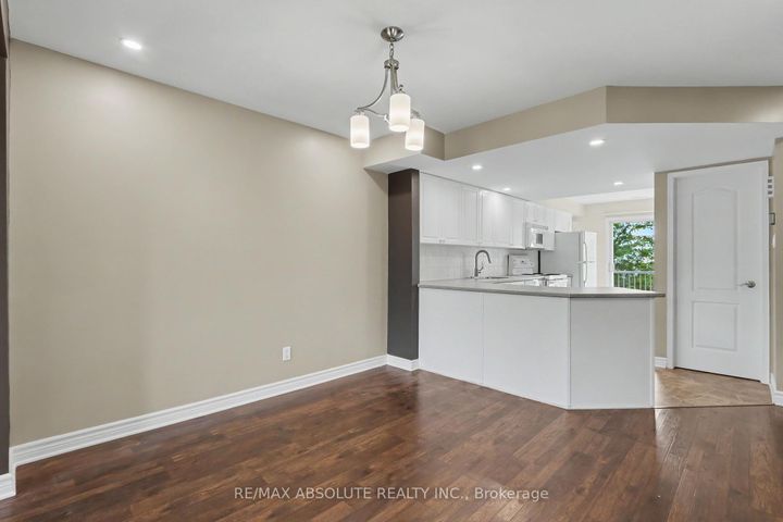 Photo 4 at 294 Cresthaven Drive, Nepean (Barrhaven East), Ottawa
