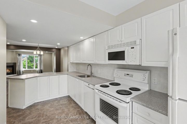 Photo 6 at 294 Cresthaven Drive, Nepean (Barrhaven East), Ottawa