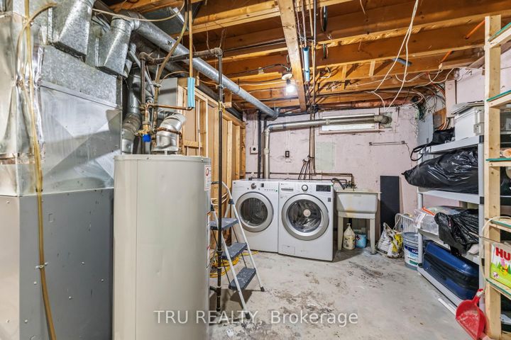 Photo 22 at 950 Meadowlands Drive, Nepean (Carleton Heights), Ottawa