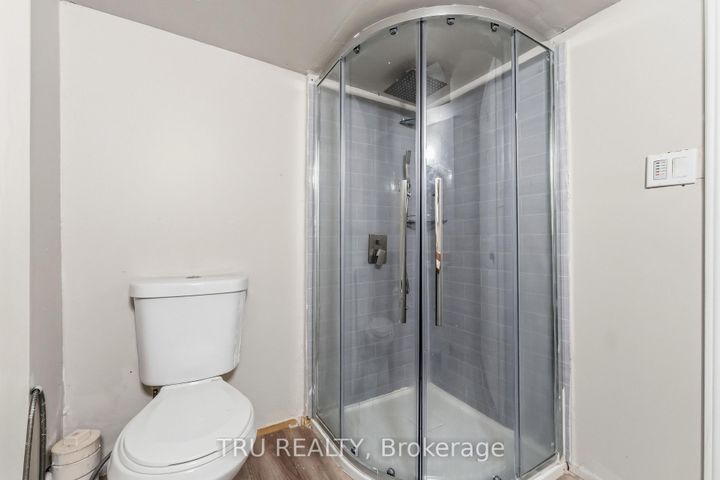 Photo 24 at 950 Meadowlands Drive, Nepean (Carleton Heights), Ottawa
