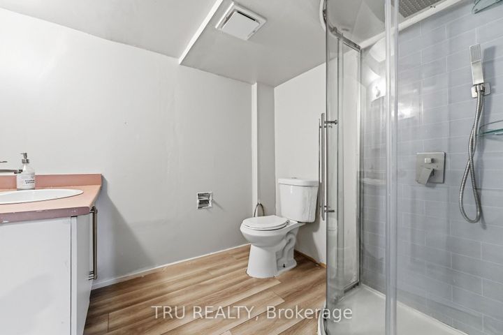 Photo 25 at 950 Meadowlands Drive, Nepean (Carleton Heights), Ottawa